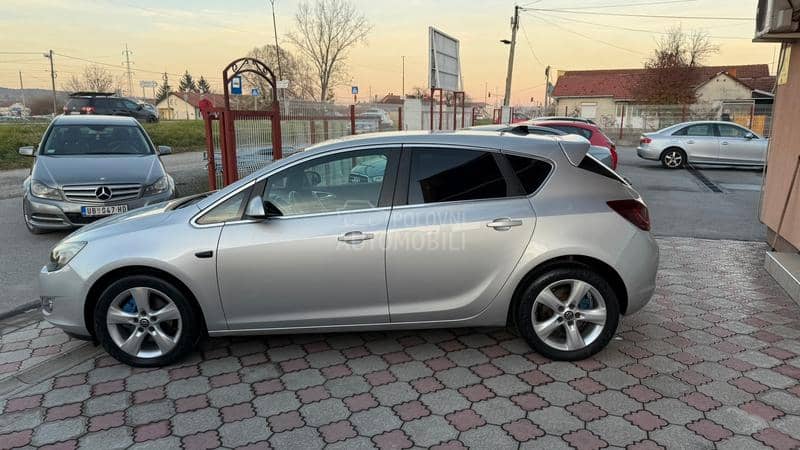 Opel Astra J 1.7 CDTI BESPREK0RAN