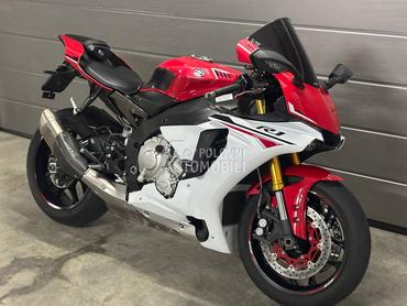 Yamaha r1