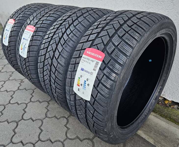 Vredestein 305/35 R21 Zimska