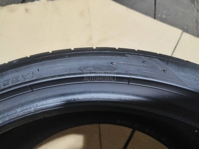 Dunlop 225/40 R18 Letnja