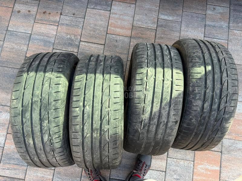 Bridgestone 225/40 R18 Letnja