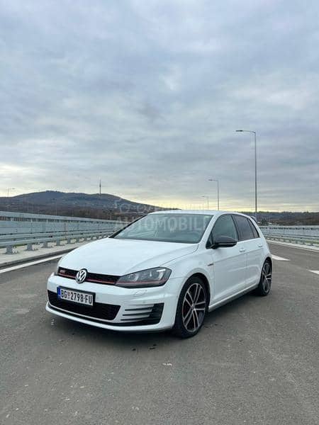 Volkswagen Golf 7 GTI