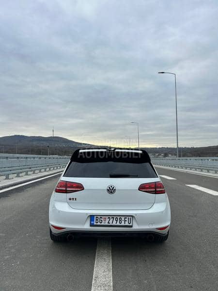 Volkswagen Golf 7 GTI