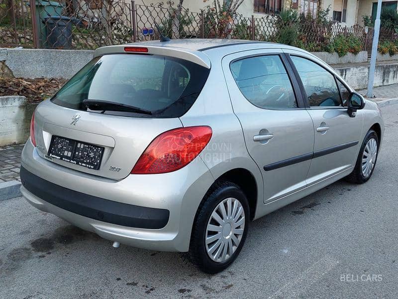 Peugeot 207 1.4 I 8V