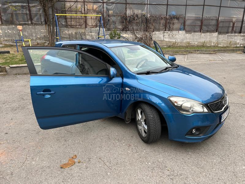 Kia pro_cee`d 1.4 DOHC 16V