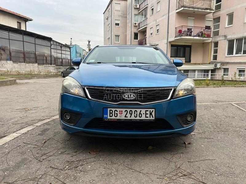 Kia pro_cee`d 1.4 DOHC 16V