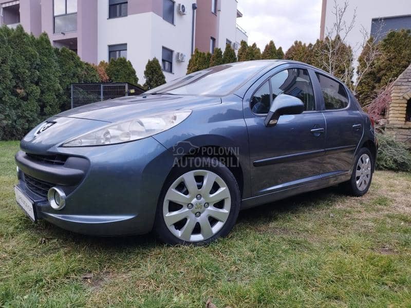 Peugeot 207 1.6 B E N Z