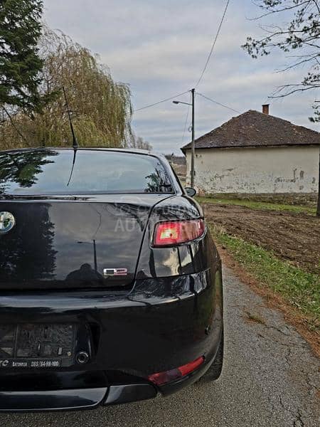 Alfa Romeo GT 1.9 JTD Q2  T O P