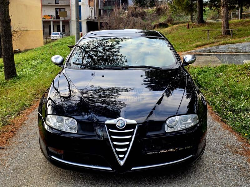 Alfa Romeo GT 1.9 JTD Q2  T O P