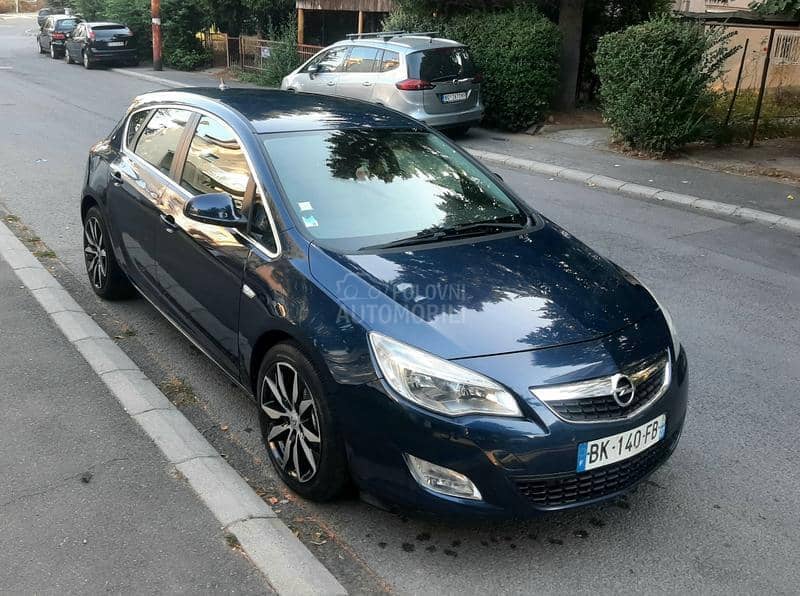 Opel Astra J 1.7 cdti COSMO