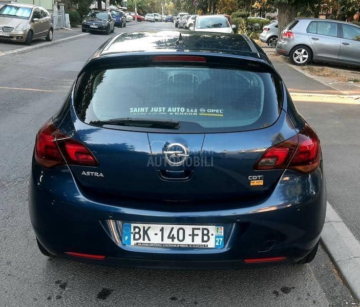 Opel Astra J 1.7 cdti COSMO