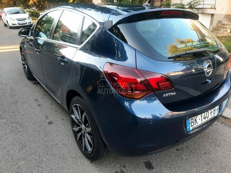 Opel Astra J 1.7 cdti COSMO