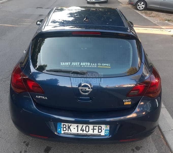 Opel Astra J 1.7 cdti COSMO