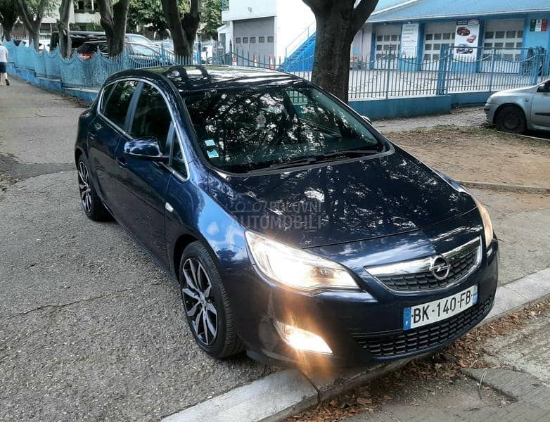 Opel Astra J 1.7 cdti COSMO