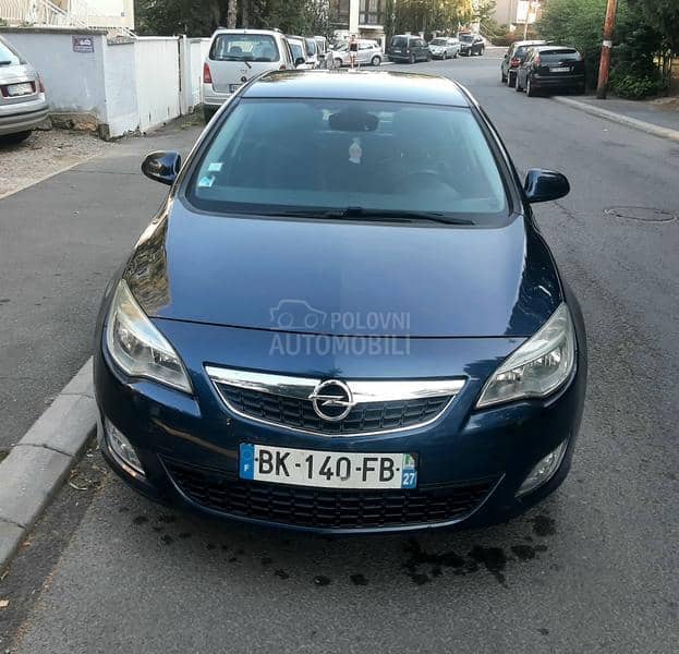 Opel Astra J 1.7 cdti COSMO