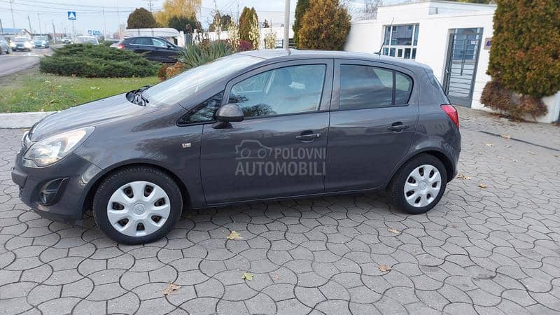 Opel Corsa D 1.3 mjet COSMO