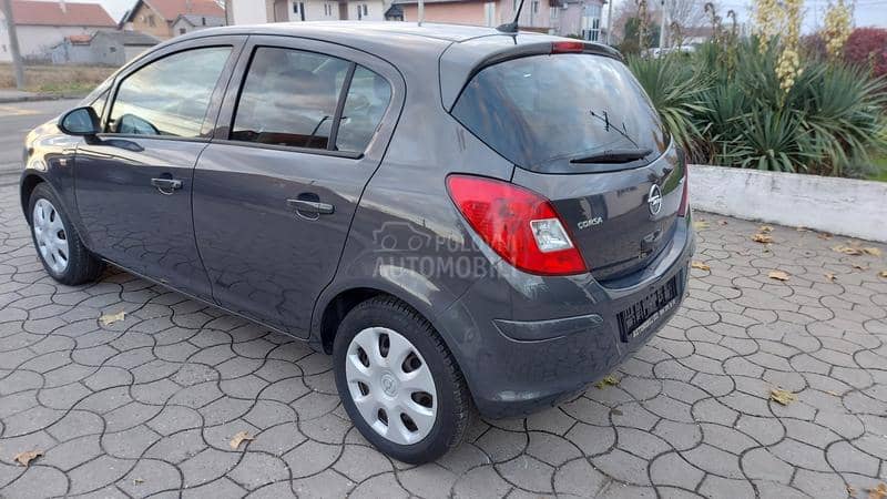 Opel Corsa D 1.3 mjet COSMO