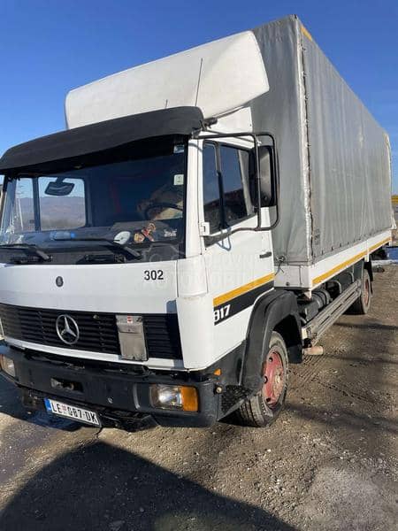 Mercedes Benz 817