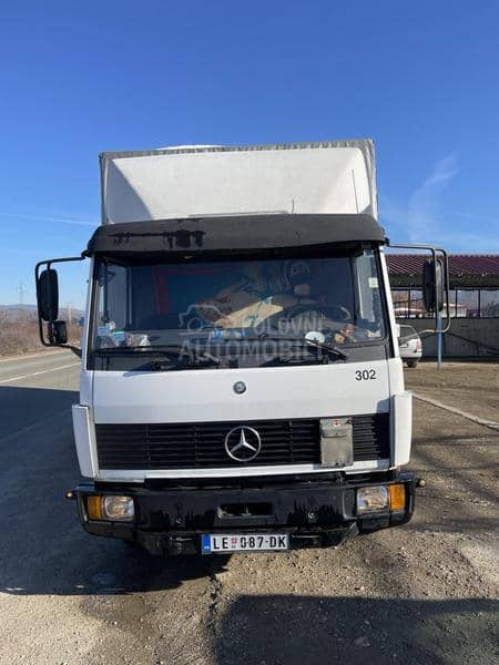 Mercedes Benz 817