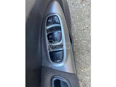 Prekidaci stakla za Nissan Juke od 2010. do 2015. god.