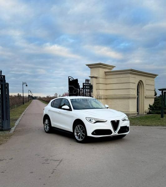 Alfa Romeo Stelvio Q4