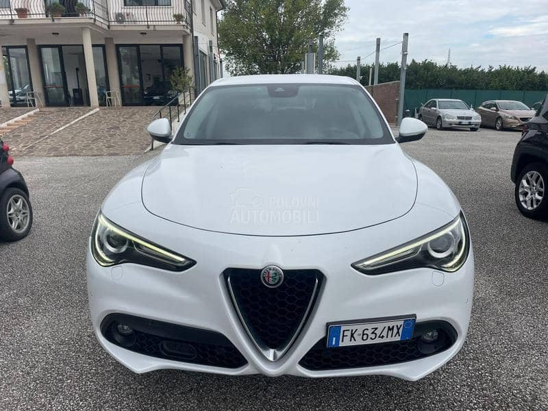 Alfa Romeo Stelvio Q4