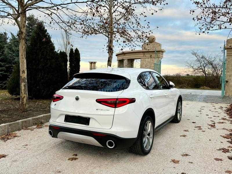 Alfa Romeo Stelvio Q4