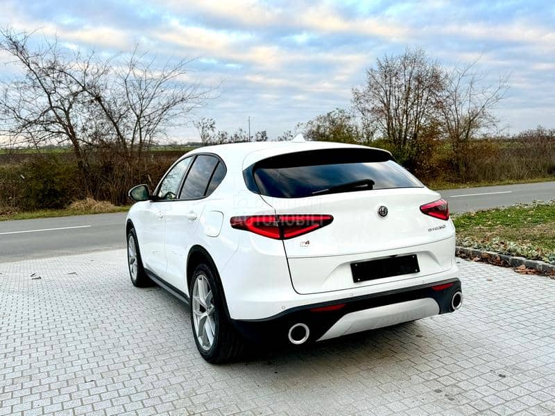 Alfa Romeo Stelvio Q4