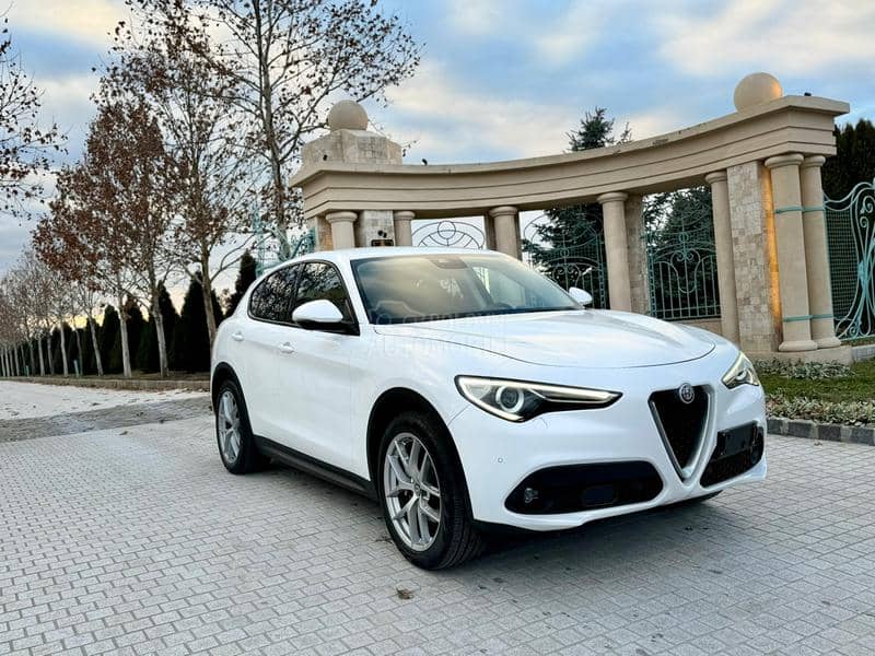 Alfa Romeo Stelvio Q4