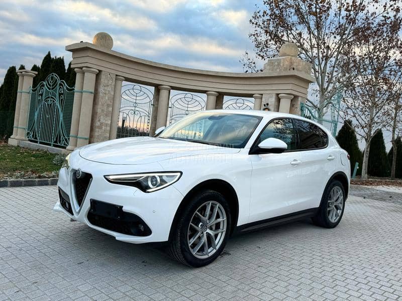 Alfa Romeo Stelvio Q4