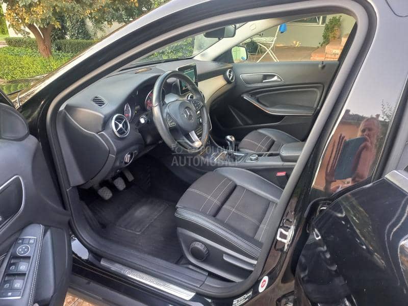 Mercedes Benz GLA 180 