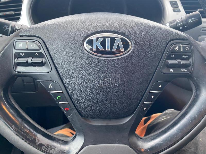 Kia cee`d sw 