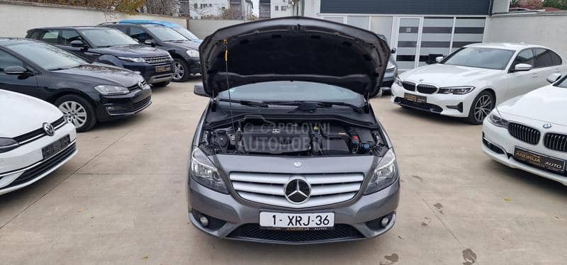 Mercedes Benz B 180 P A N O R A M A