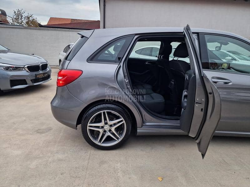 Mercedes Benz B 180 P A N O R A M A