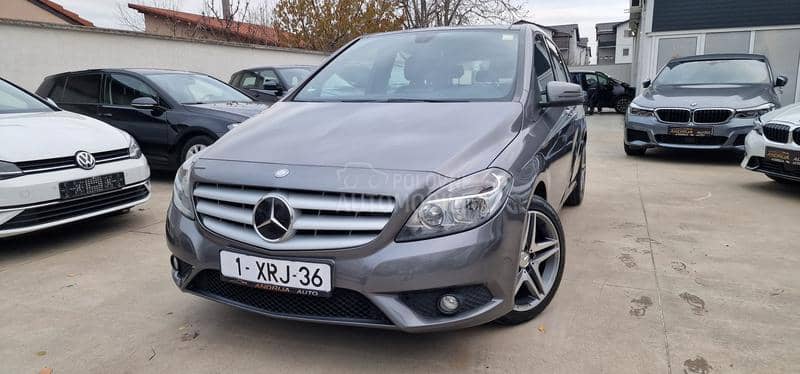 Mercedes Benz B 180 P A N O R A M A