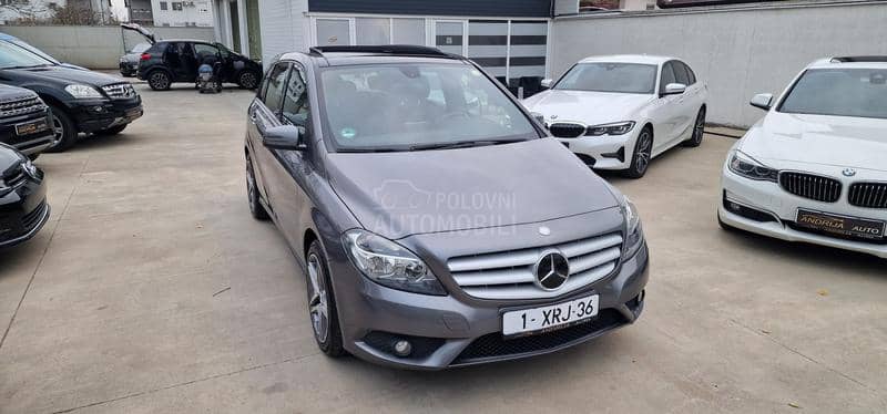 Mercedes Benz B 180 P A N O R A M A