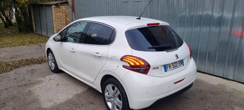 Peugeot 208 HDI ALLURE