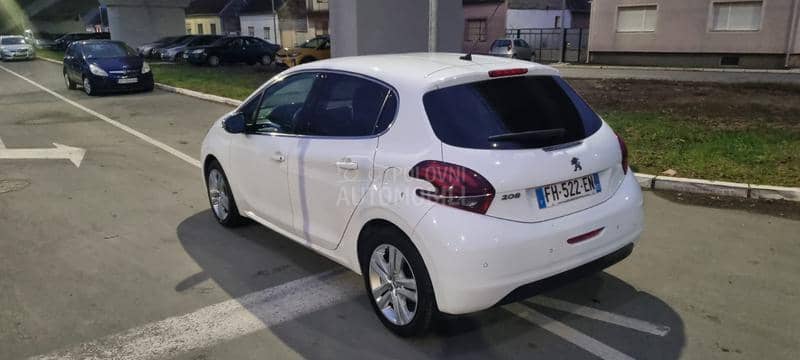 Peugeot 208 HDI ALLURE