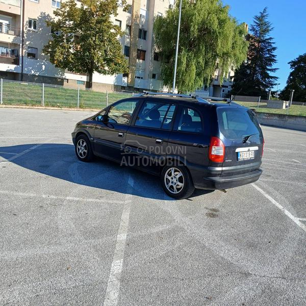 Opel Zafira 