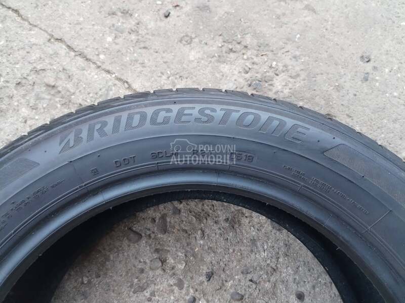 Bridgestone 215/55 R17 Letnja