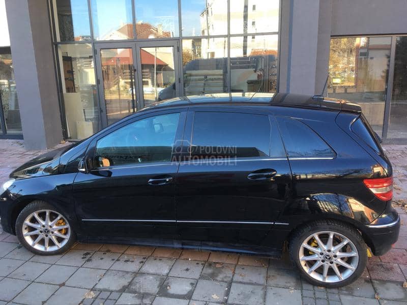 Mercedes Benz B 200 AUT PANO