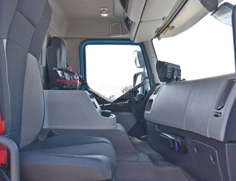 Renault C 320 / Kran PALFINGER
