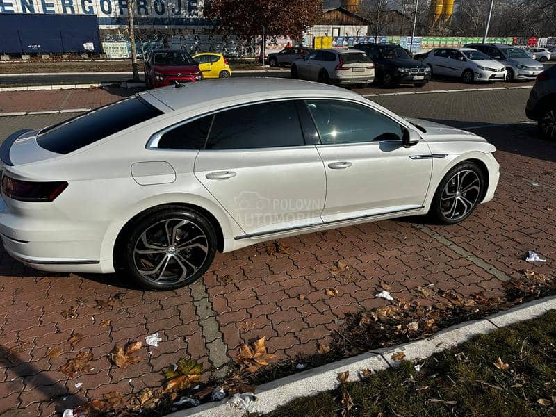 Volkswagen Arteon R line