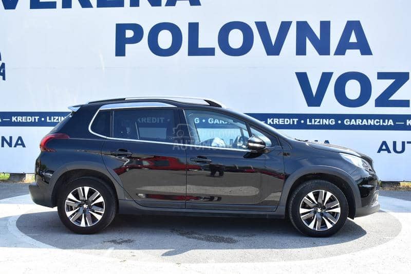 Peugeot 2008 1.2 Allure MT