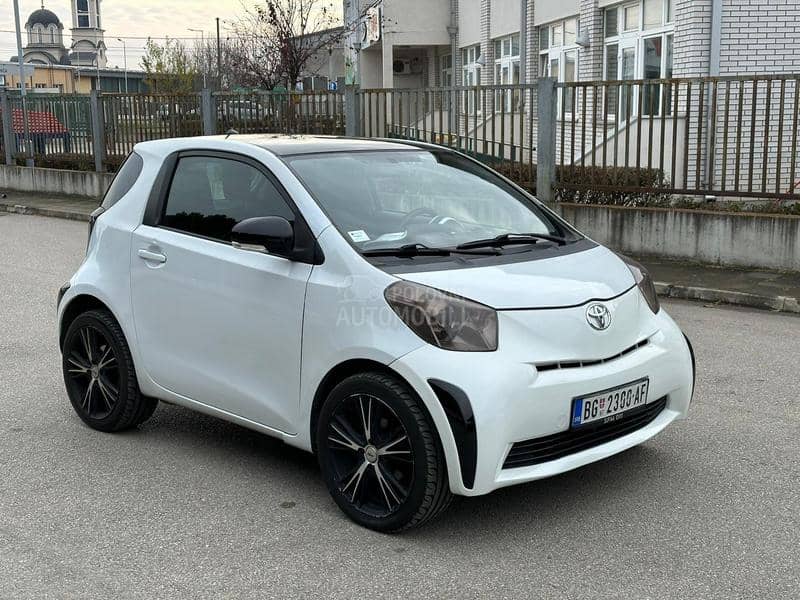 Toyota iQ 1.0