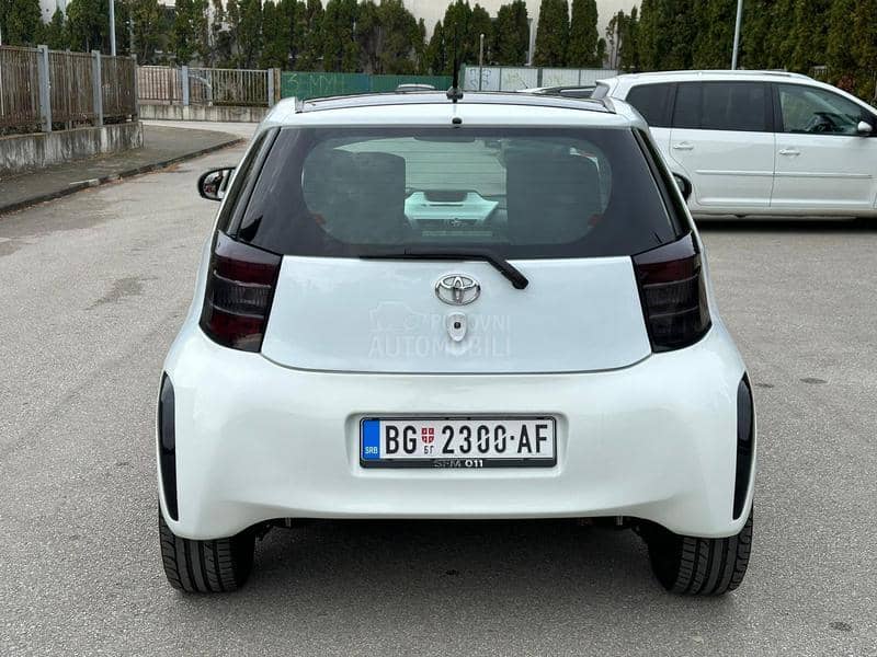 Toyota iQ 1.0