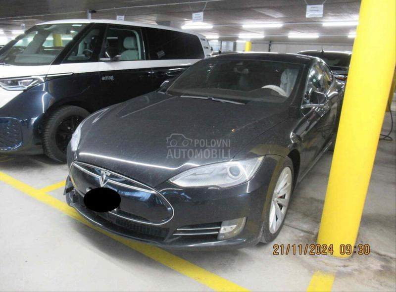 Tesla Model S performance Long R