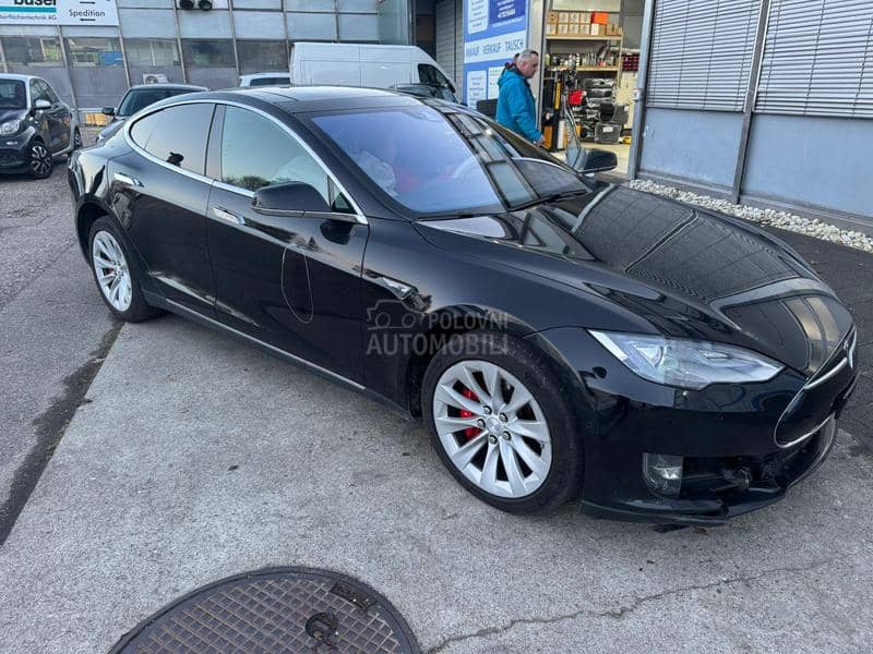 Tesla Model S performance Long R