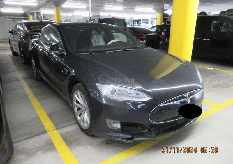 Tesla Model S performance Long R