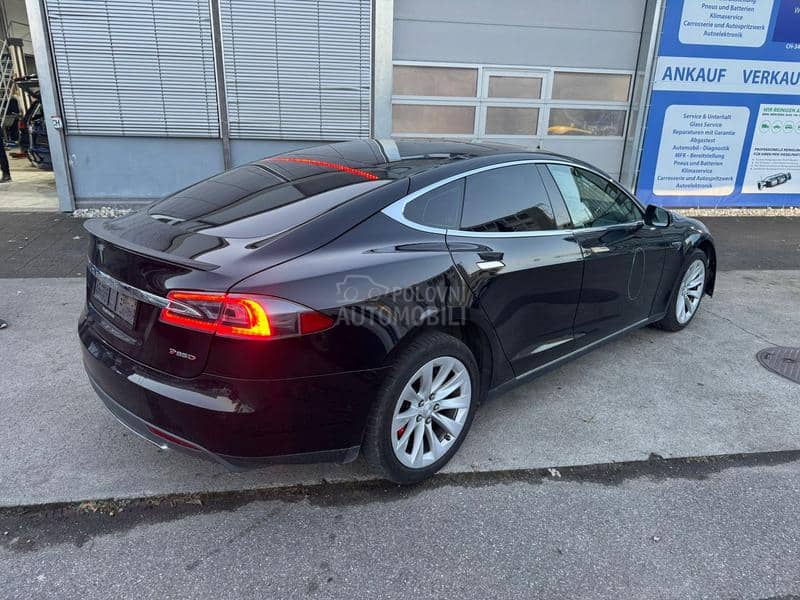 Tesla Model S performance Long R